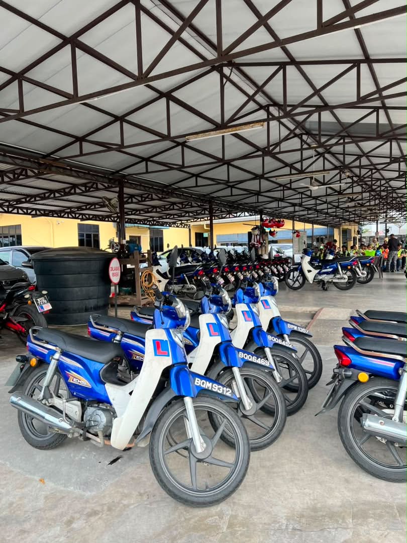 Motorcycle B2