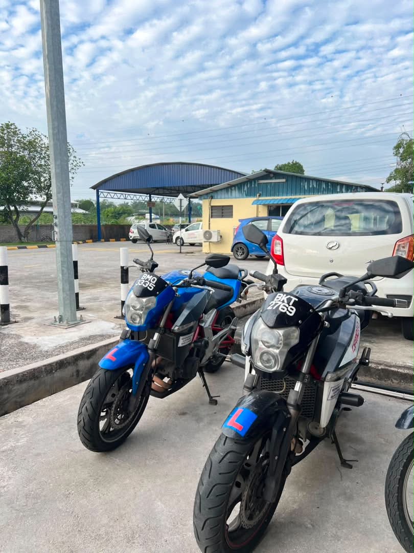 B Full Superbike